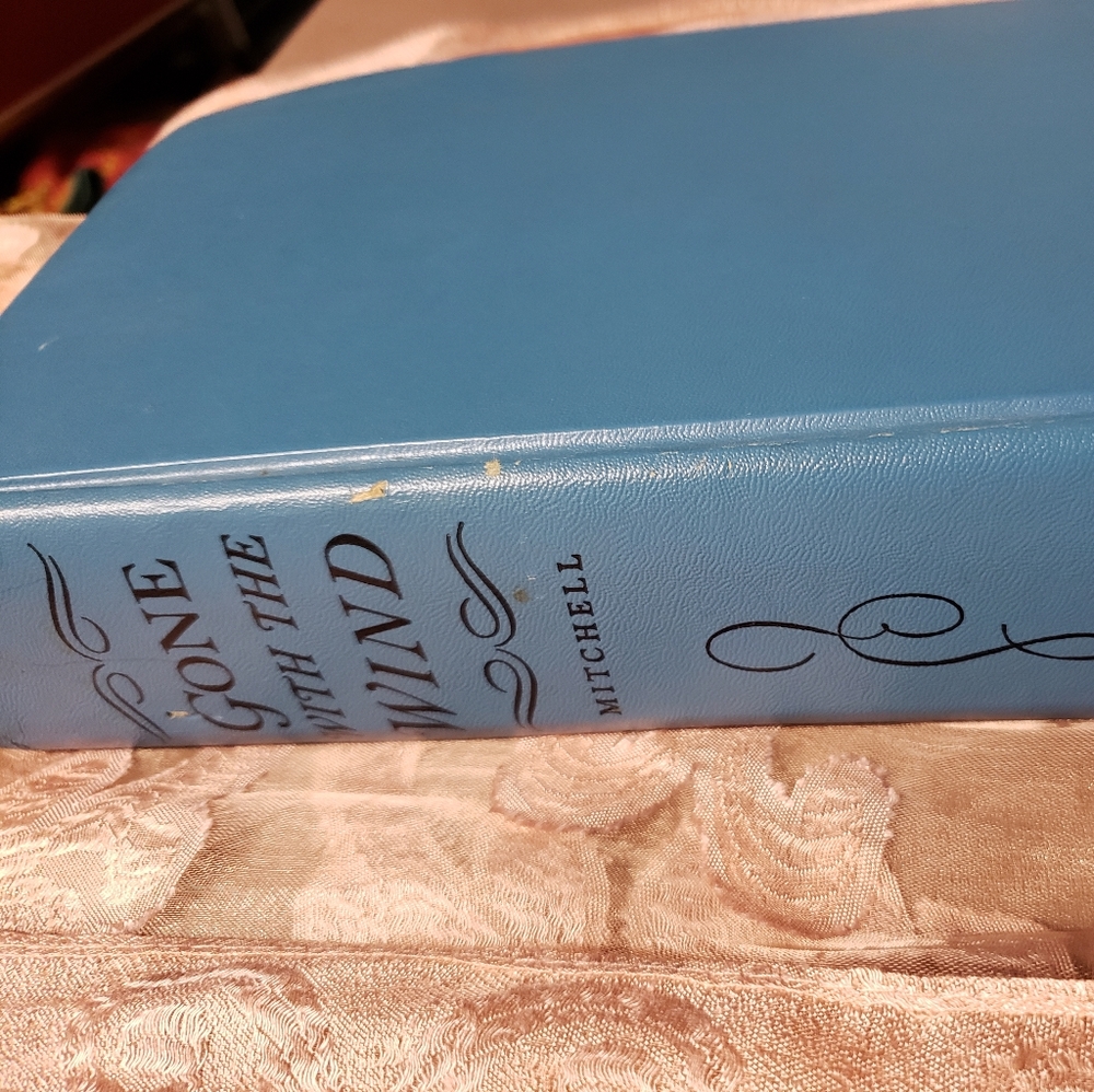 Renewed 1964 Gone with the wind Vtg